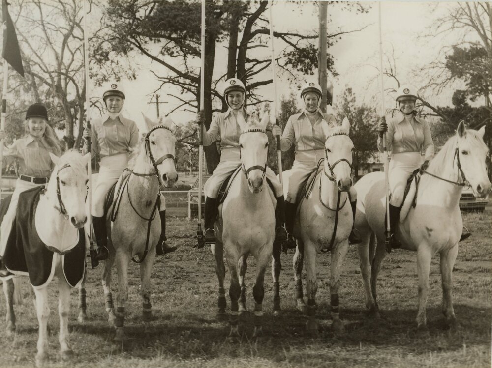 Tentpegging Team, 1941