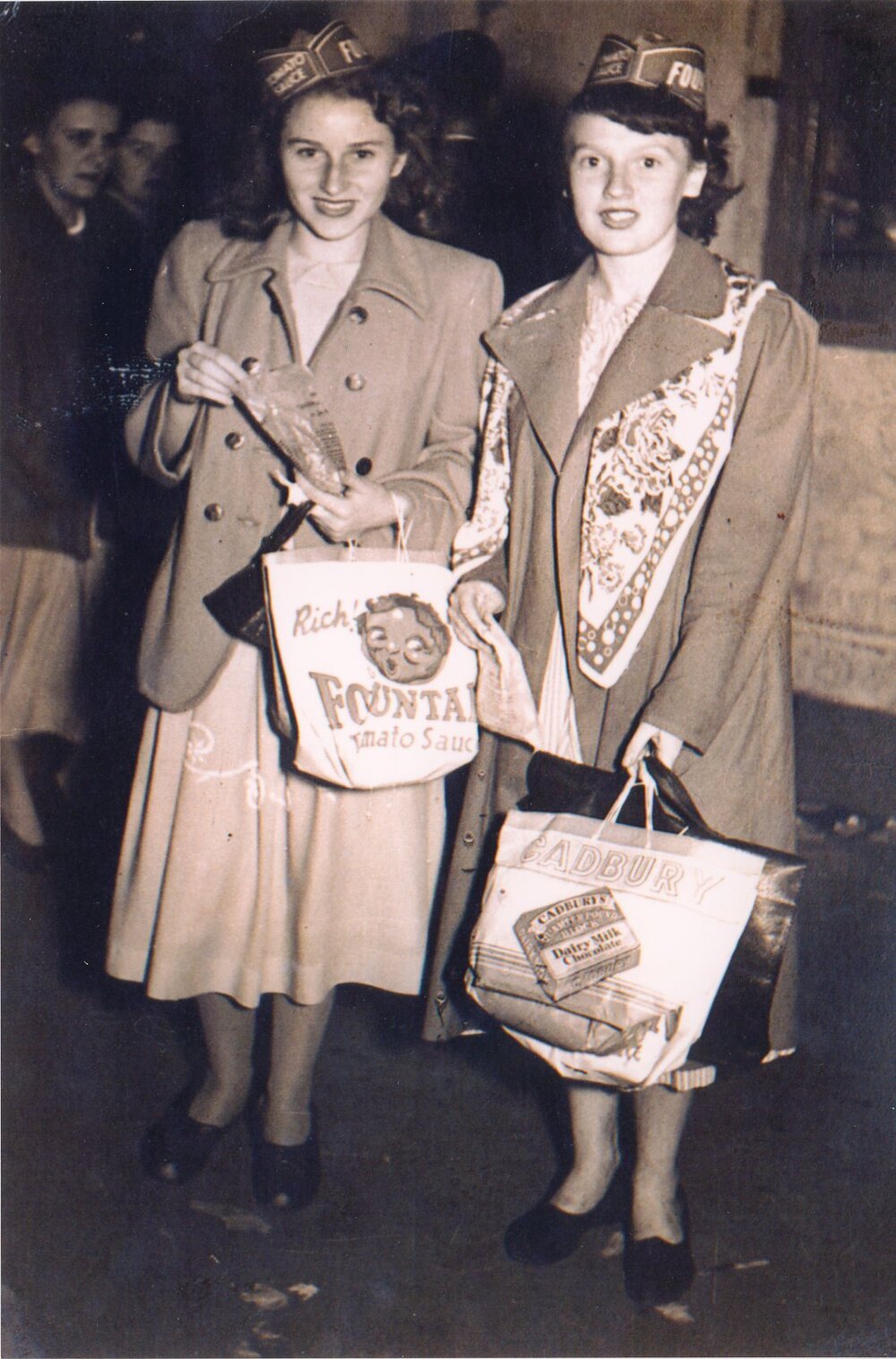 Elizabeth Jelfs and Nola Northcote with Showbags, c.1950