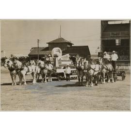 Horse Lorry or Waggon Turnouts, 1941