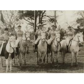Tentpegging Team, 1941