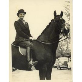 Anne Field on 'Cock Robin' at Melbourne Royal Show, 1946